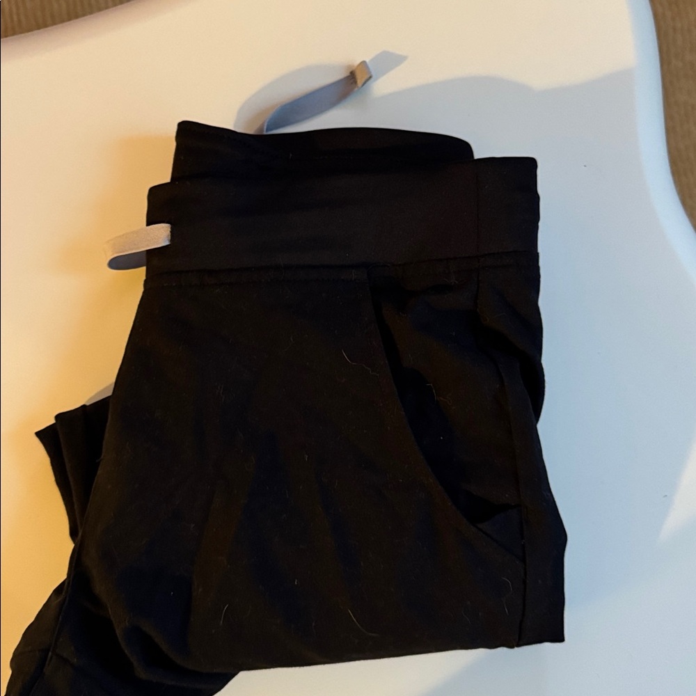 FIGS zamora jogger petite black